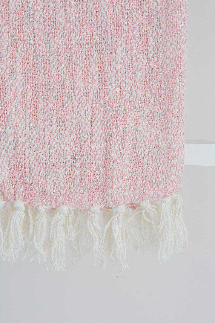 Feeding Cotton Throws - Pale Pink
