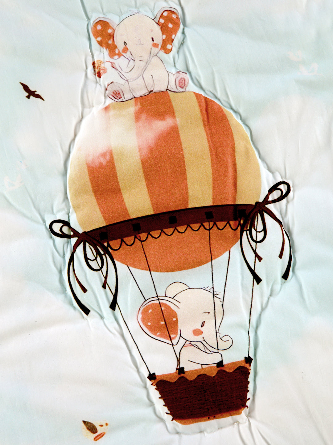 ELE ON THE BALLOON QUILT