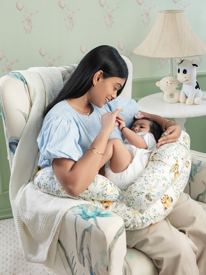 Feeding Pillow Cradle - Little leo