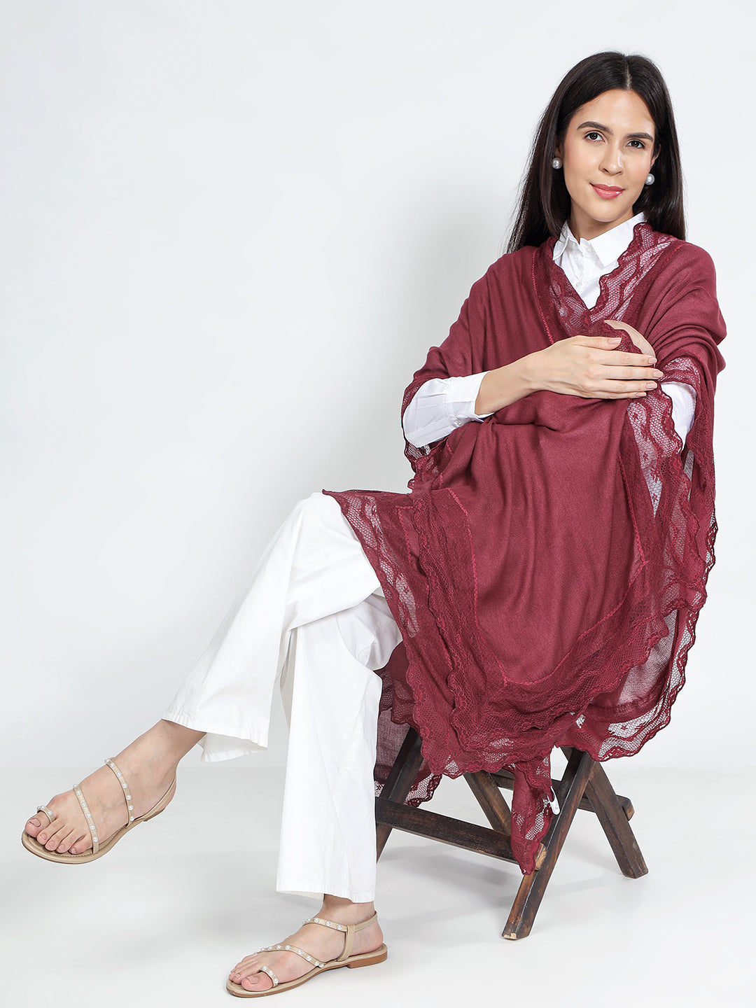 Ruby Feeding Wrap – Elegant Breastfeeding Cover