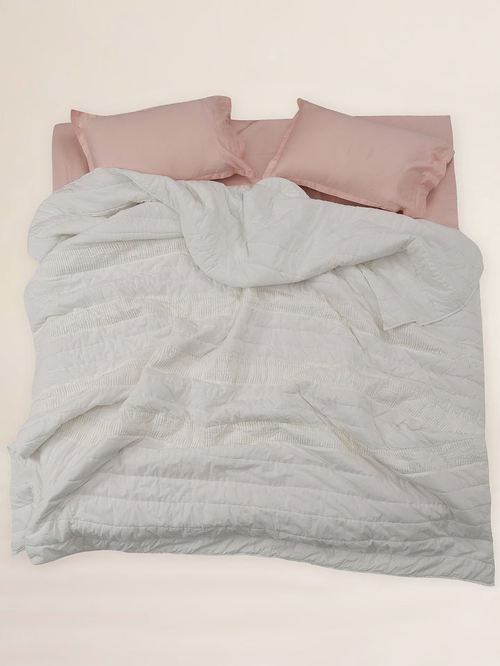White Everthine King Quilt