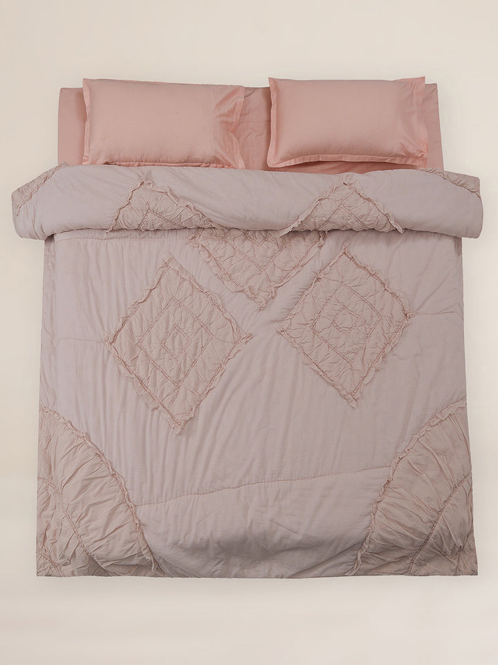 The Sleepy Blush King Quilt