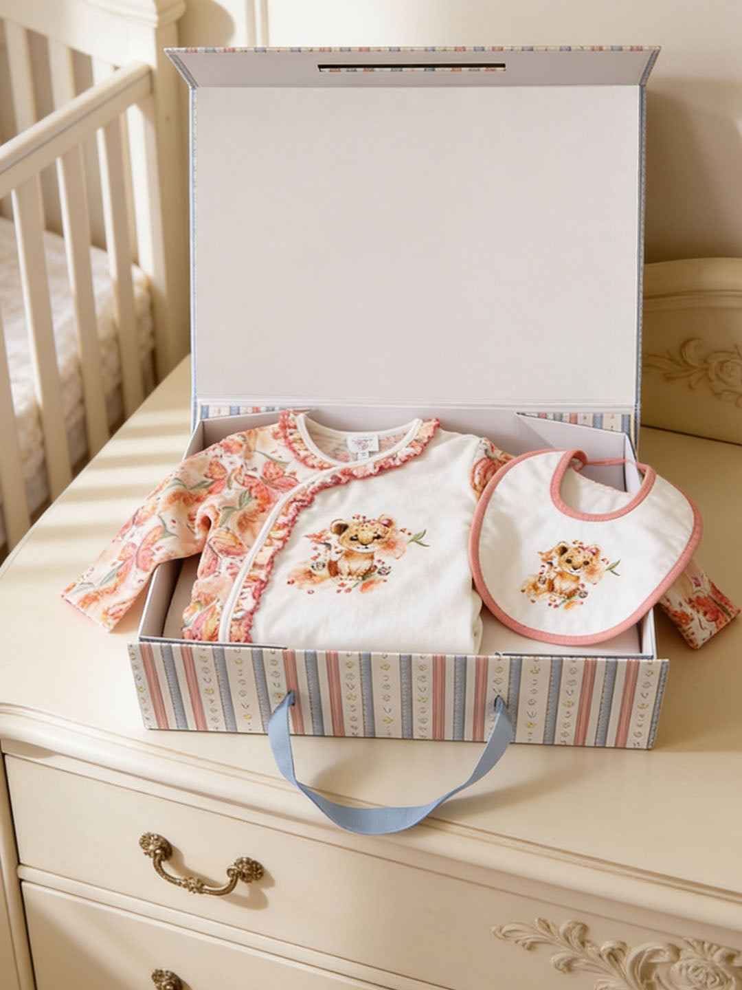 New Born Gift Set - Lioness
