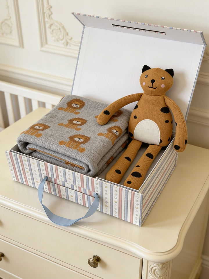 Snuggle Blanket Set - Cub