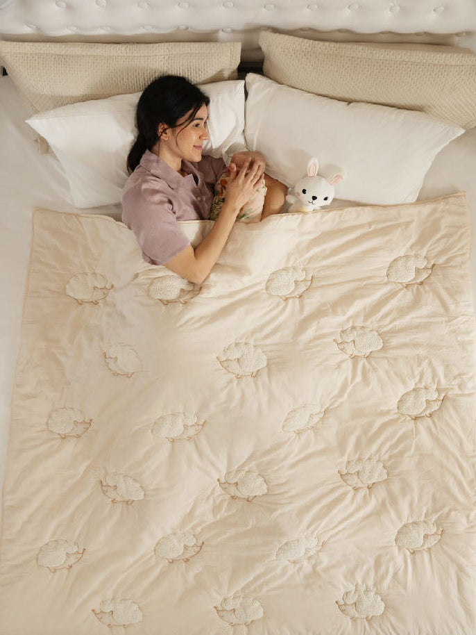 Family AC Comforter - Hedgehug (Queen Size)