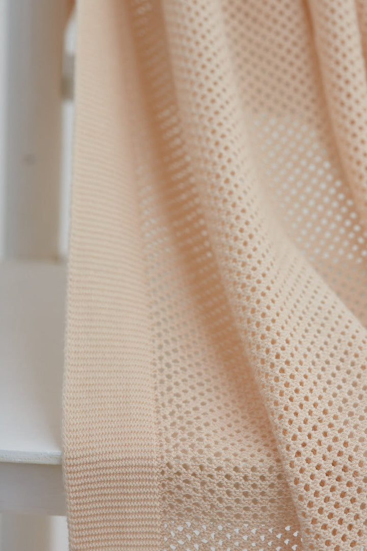 Dotted Knitted Blanket - Pink