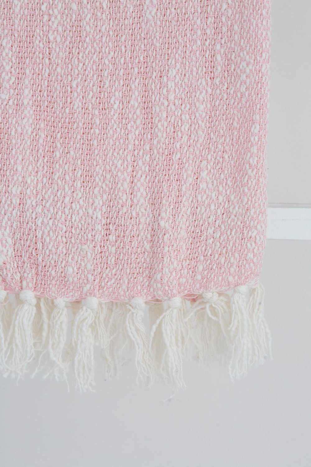 Feeding Cotton Throws - Pale Pink