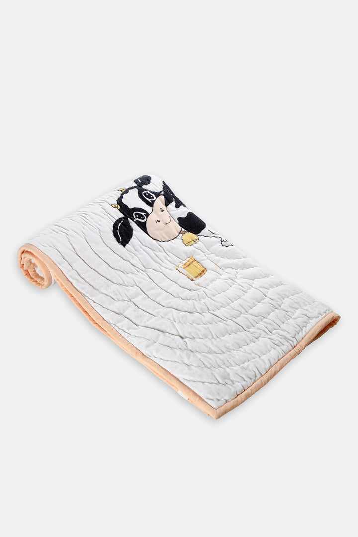 This Moo Quilt features a big cow print design & with a matching cow print pillow is perfect for adding a cozy and rustic touch to any bedroom or living space