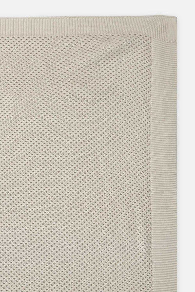 Dotted Knitted Blanket